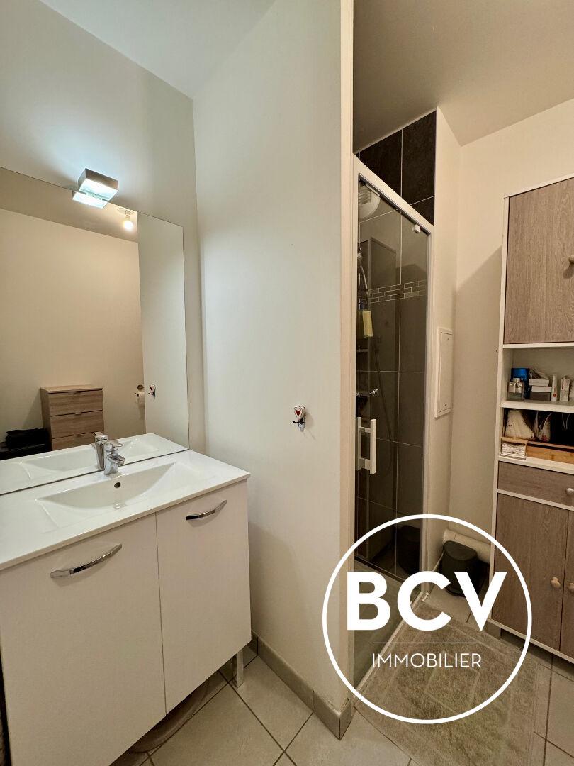 CHARTRES Place Drouaise - 2 pièces avec terrasse et parking