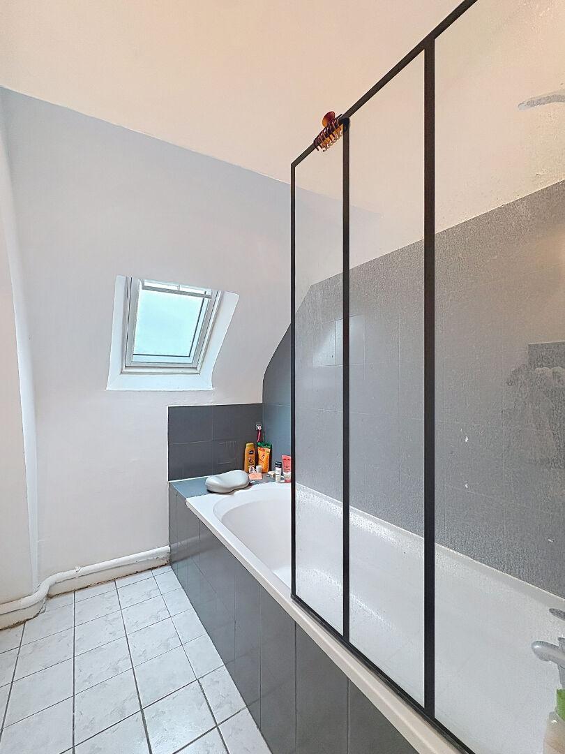 CHARTRES - beau 2 pièces avec parking