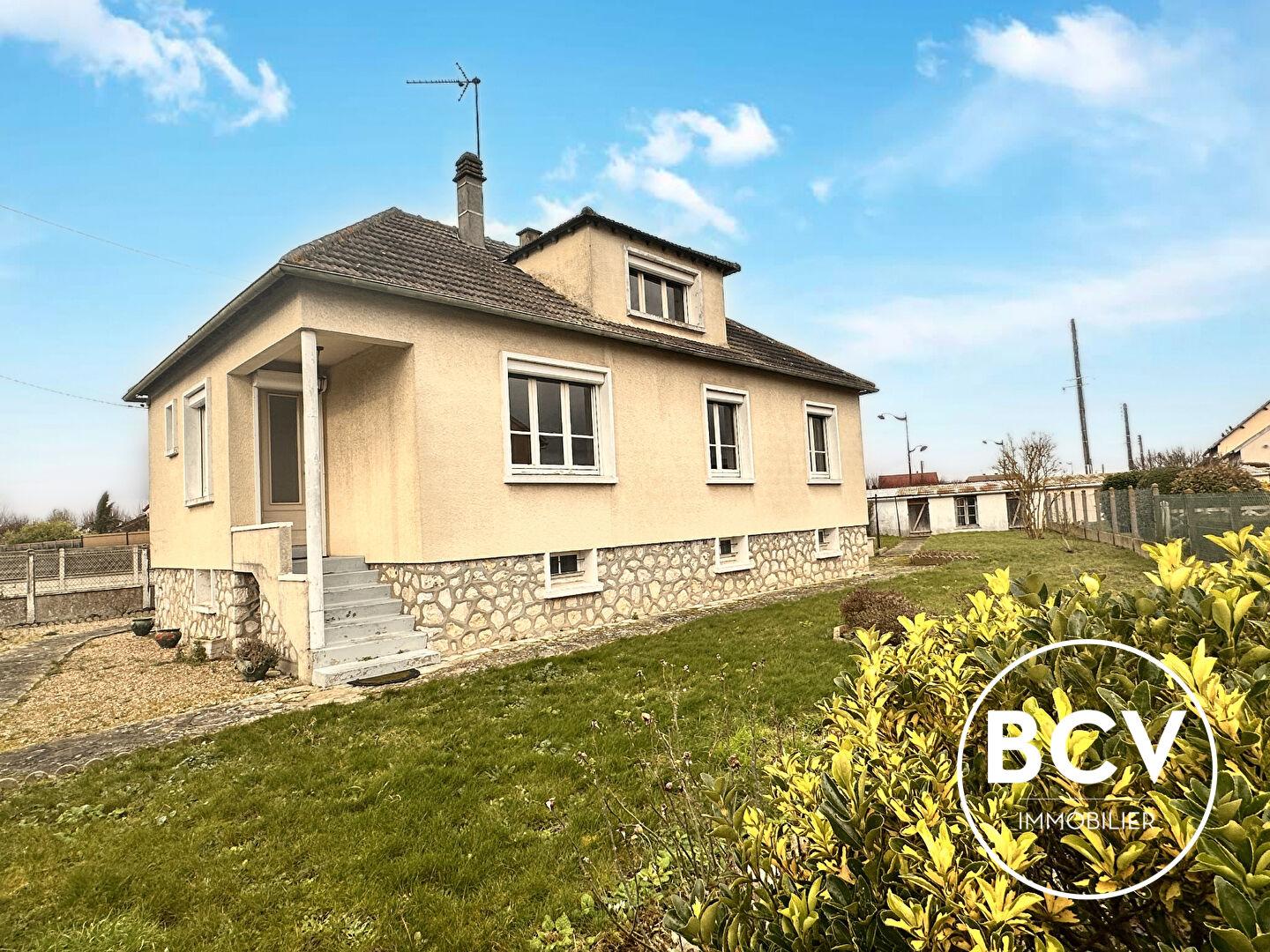 Village très recherché, Maison T5 à rénover