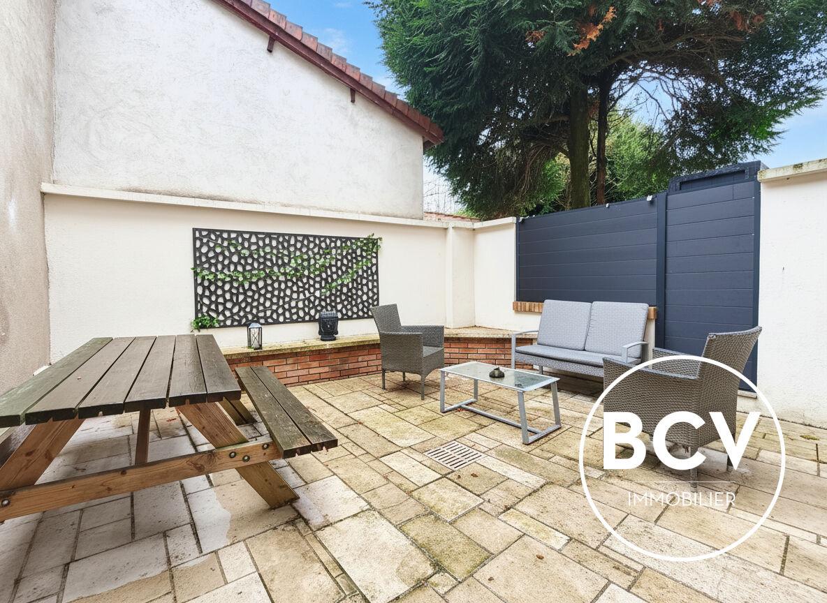 T2 PLEIN-CENTRE AVEC TERASSE - CHARTRES