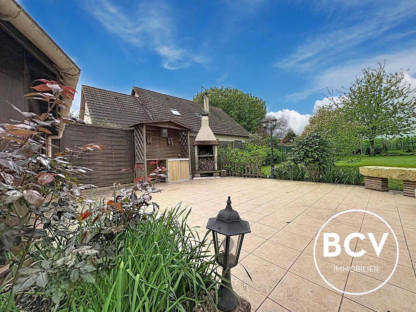 Maison ancienne rénovée - 3 chambres - MESLAY-LE-GRENET