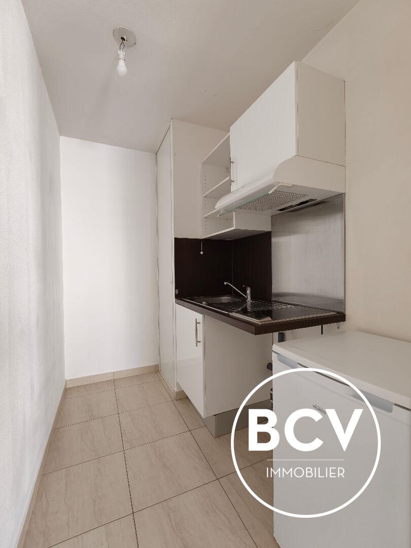 Studio avec terrasse + parking