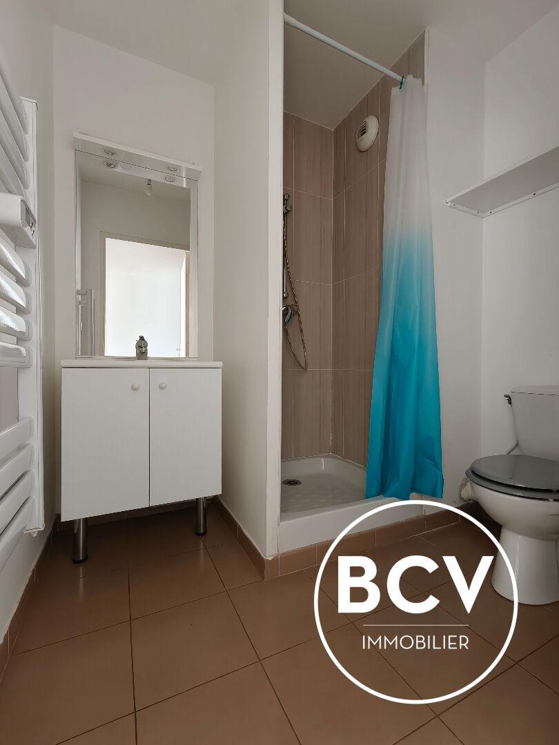 Studio avec terrasse + parking