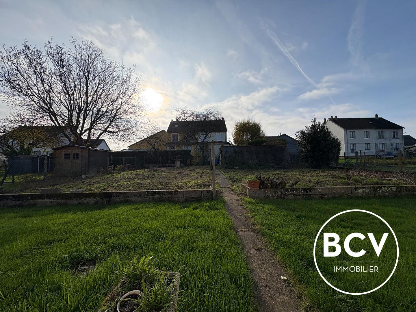 Maison T3 de 66 m2 avec sous sol total et grenier aménageable