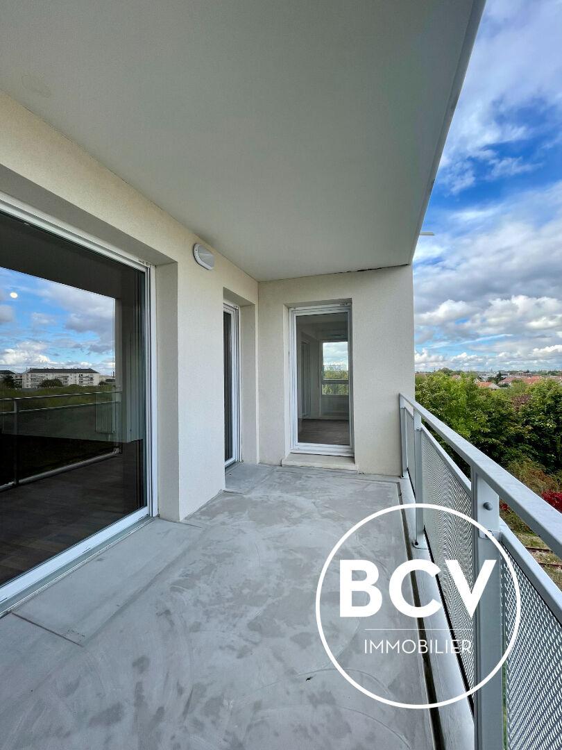 Appartement de 3 pièces avec balcon et 2 stationnements