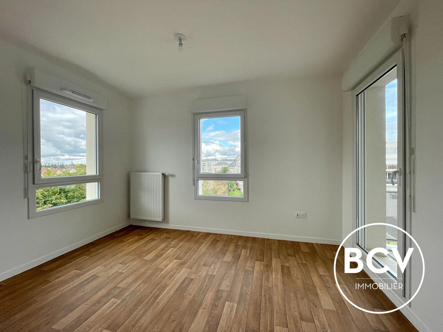 Appartement de 3 pièces avec balcon et 2 stationnements