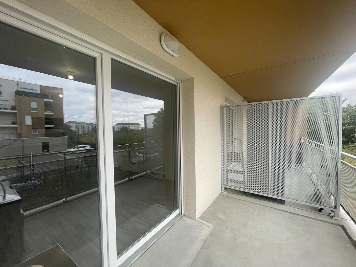 Lucé - T2 avec balcon et parking dans résidence récente