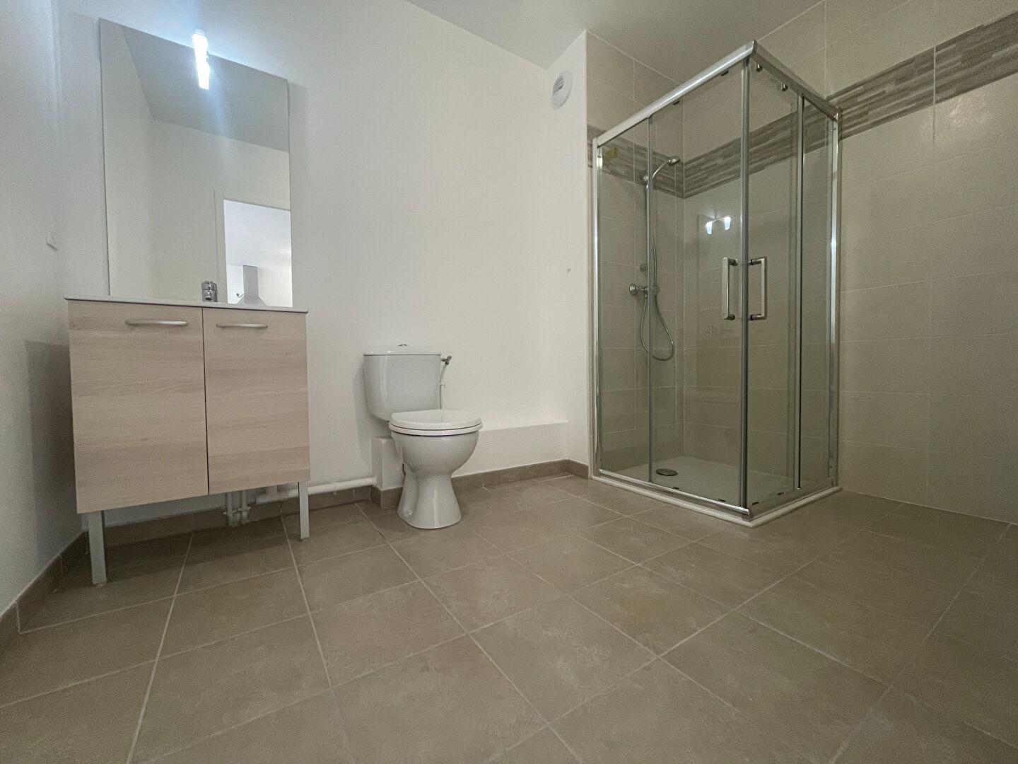 Lucé - T2 avec balcon et parking dans résidence récente