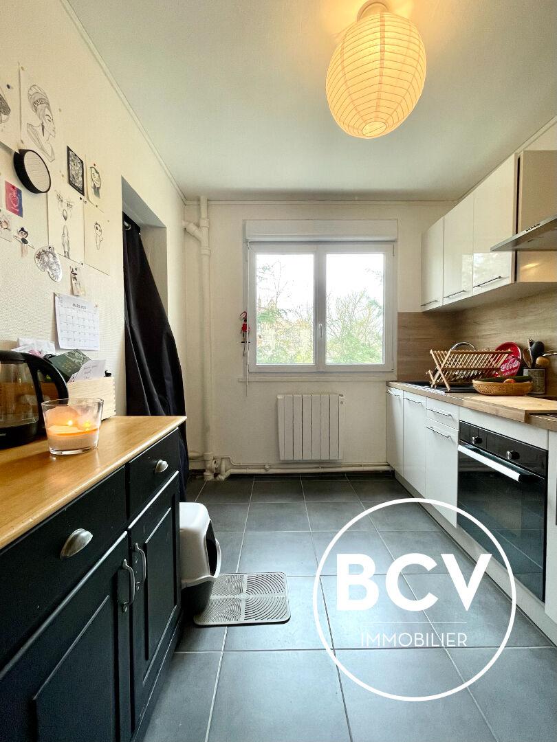 Chartres proche cinéma - beau T3 avec box