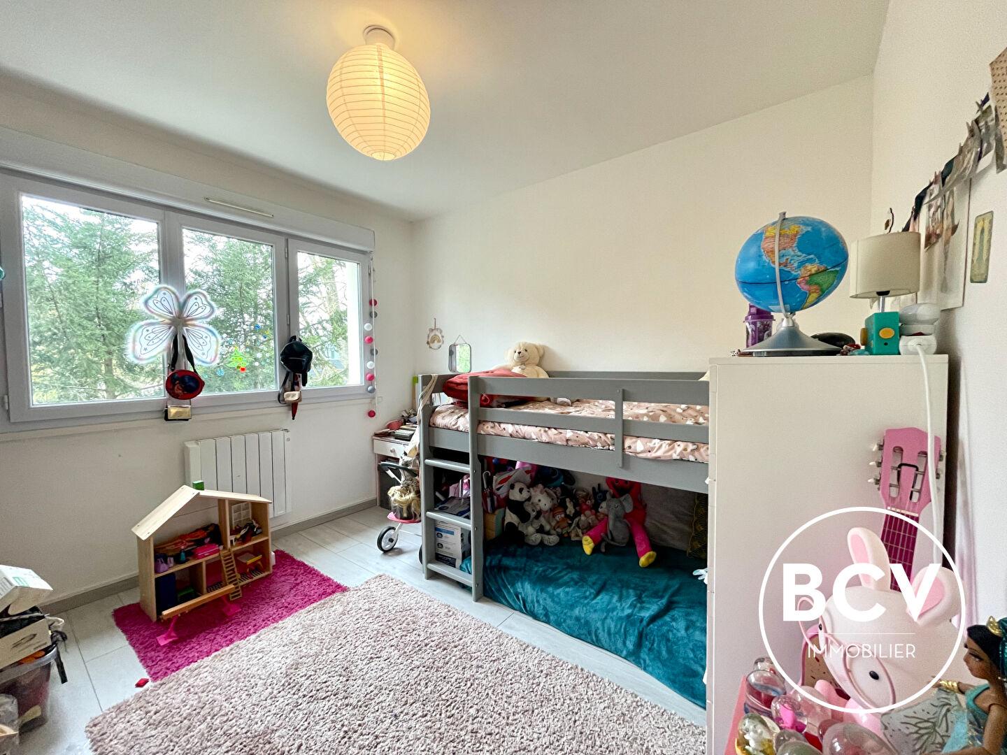 Chartres proche cinéma - beau T3 avec box