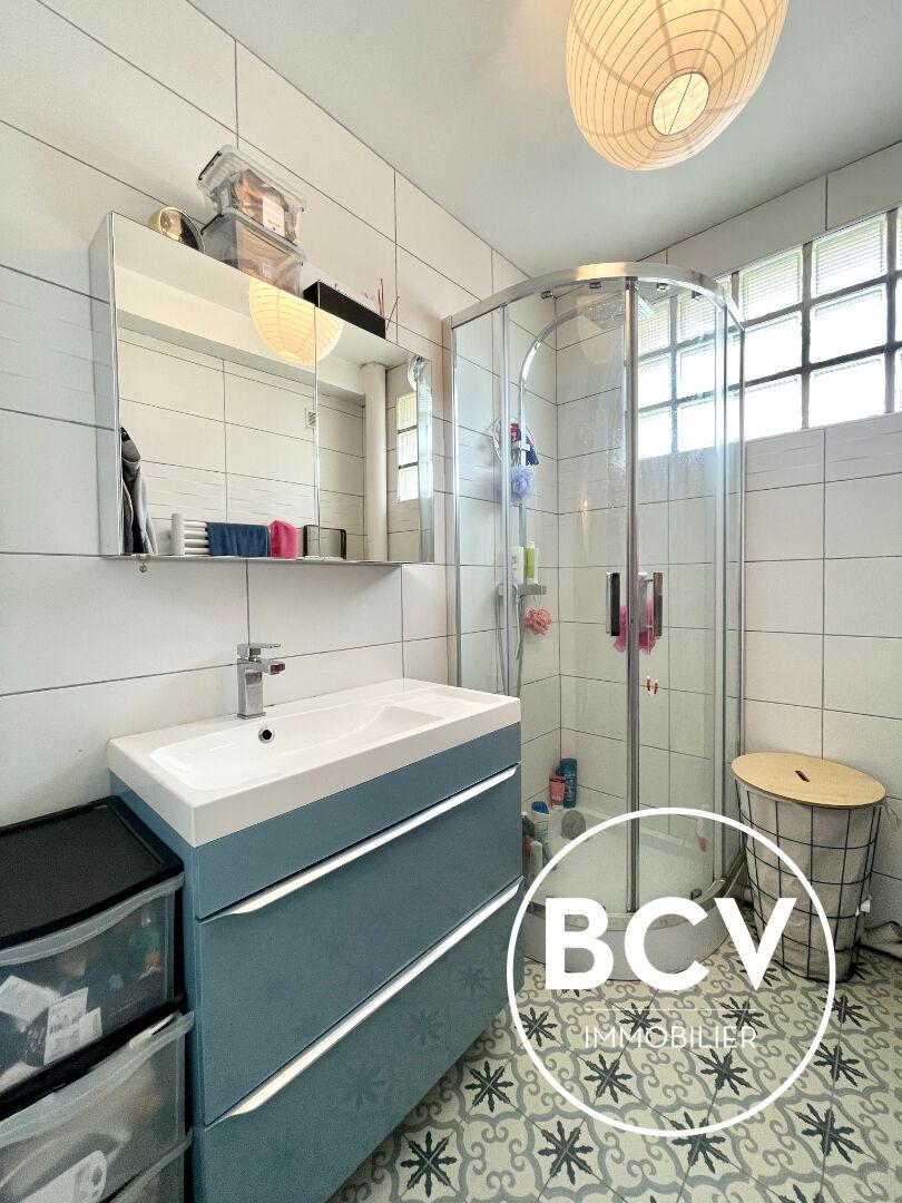 Chartres proche cinéma - beau T3 avec box