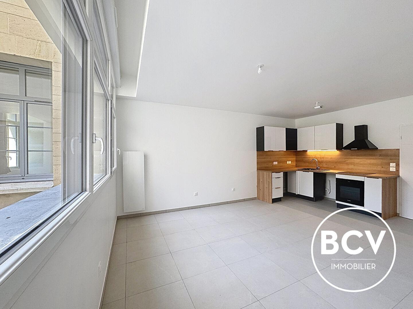 CHARTRES - place des Epars - beau 3 pièces neuf