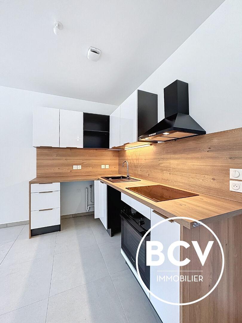 CHARTRES - place des Epars - beau 3 pièces neuf