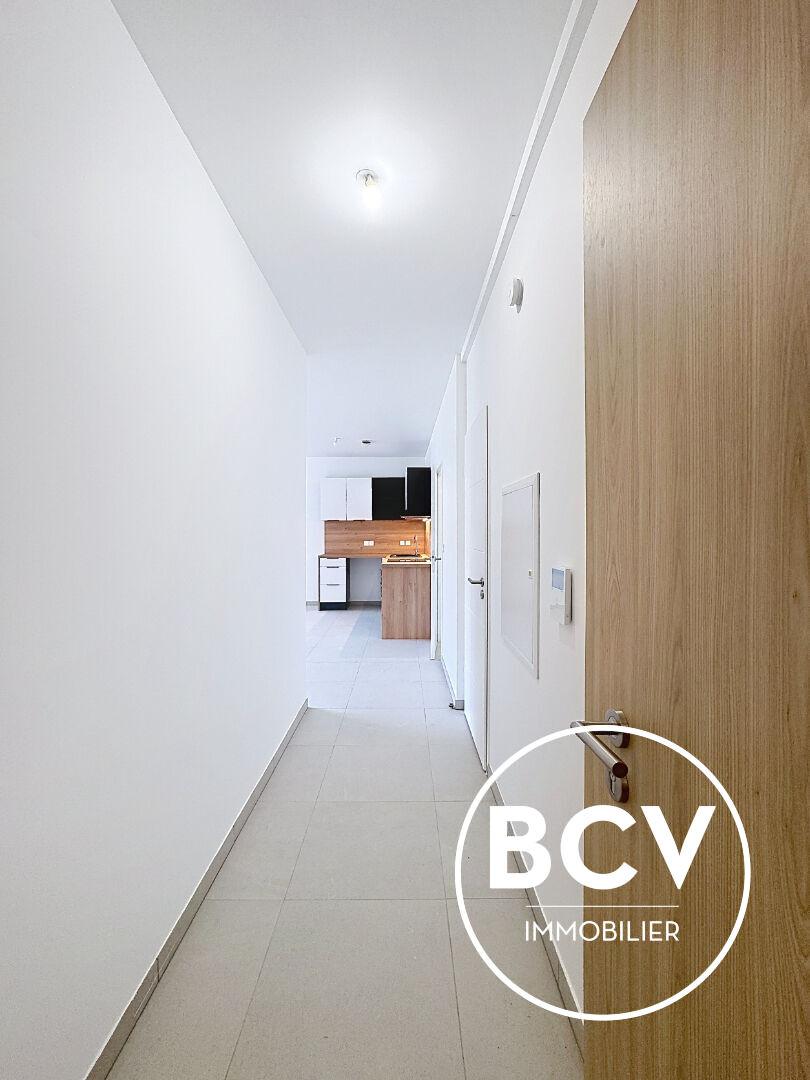 CHARTRES - place des Epars - beau 3 pièces neuf