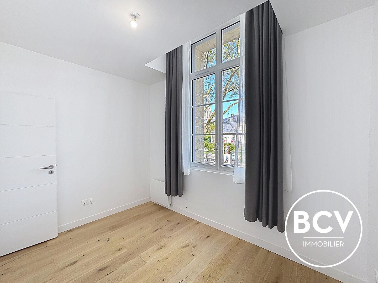 CHARTRES - place des Epars - beau 3 pièces neuf