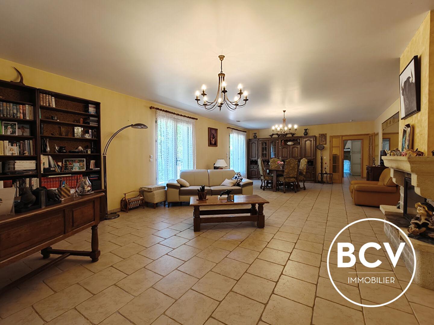 Maison T5 au calme avec grand terrain arboré - Proche Maintenon / Chartres