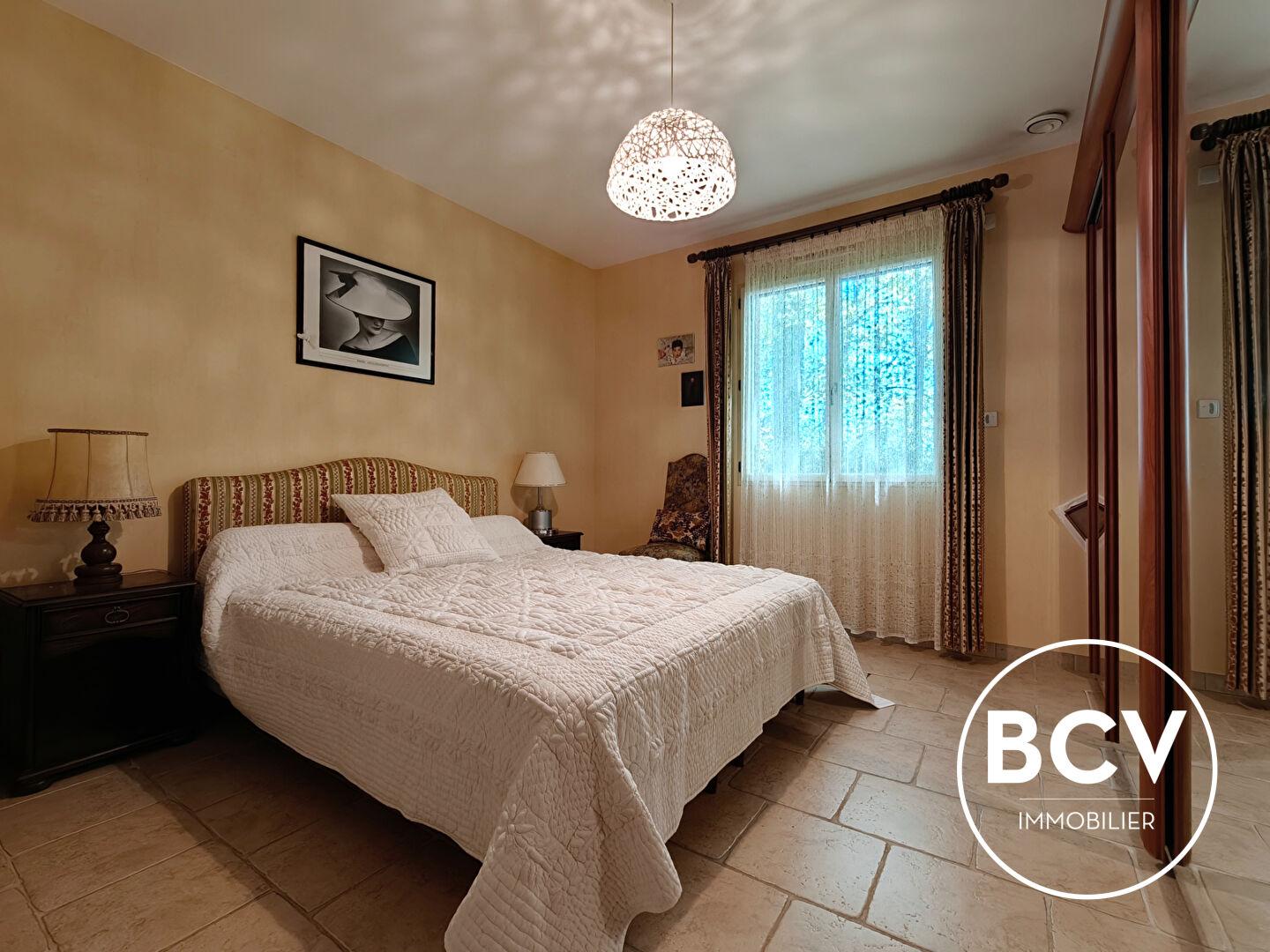 Maison T5 au calme avec grand terrain arboré - Proche Maintenon / Chartres