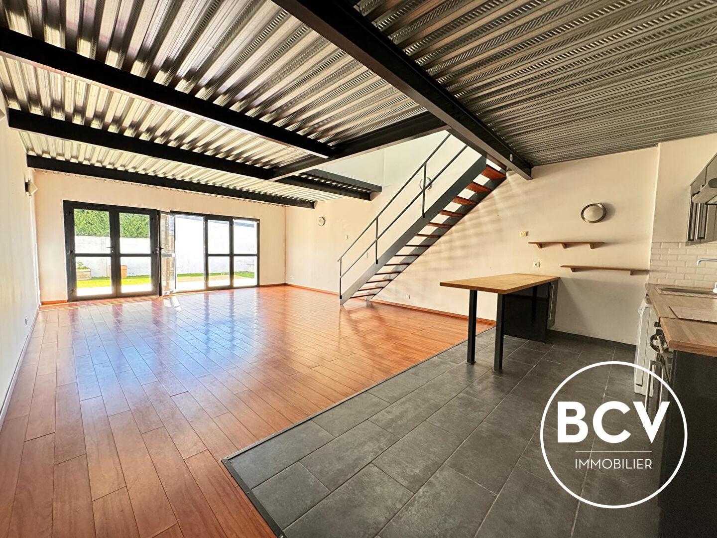 LOFT 5 pièces 107 m2 Luisant