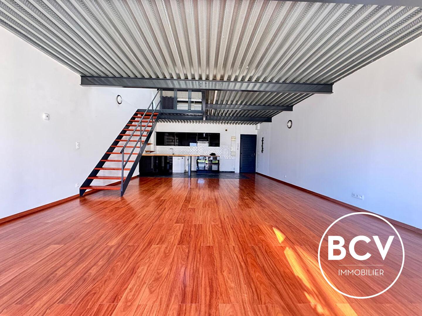 LOFT 5 pièces 107 m2 Luisant