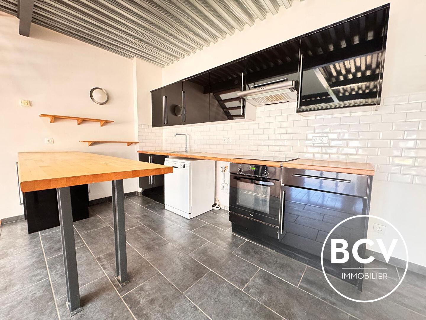 LOFT 5 pièces 107 m2 Luisant