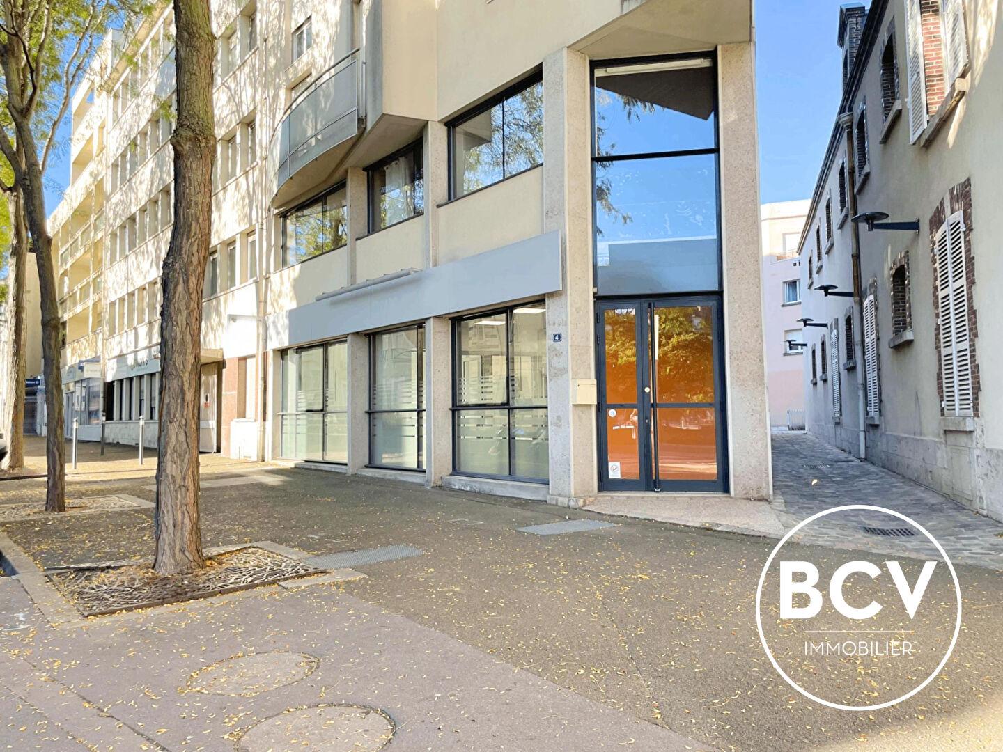 Local commercial - place des Epars