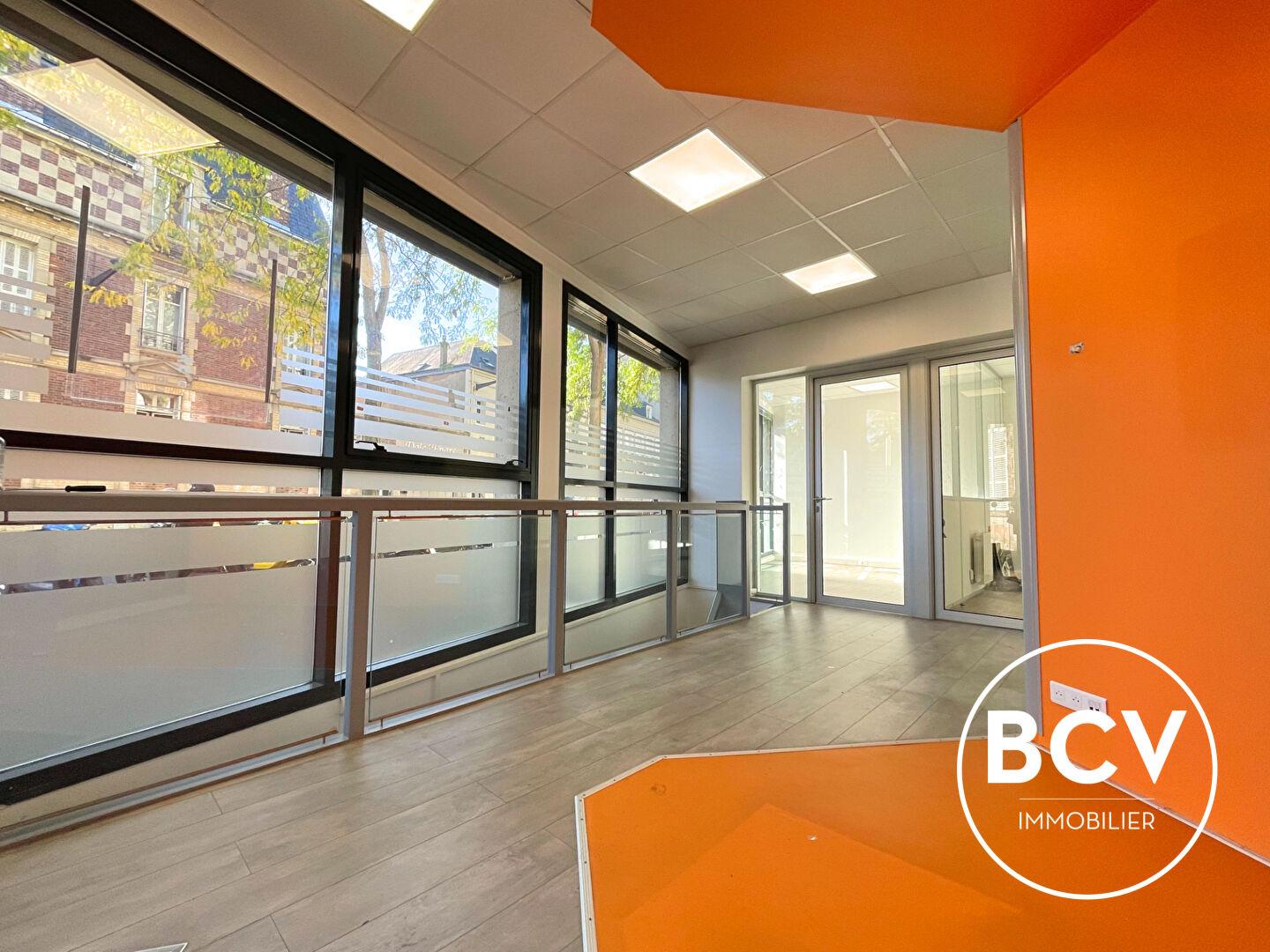 Local commercial - place des Epars