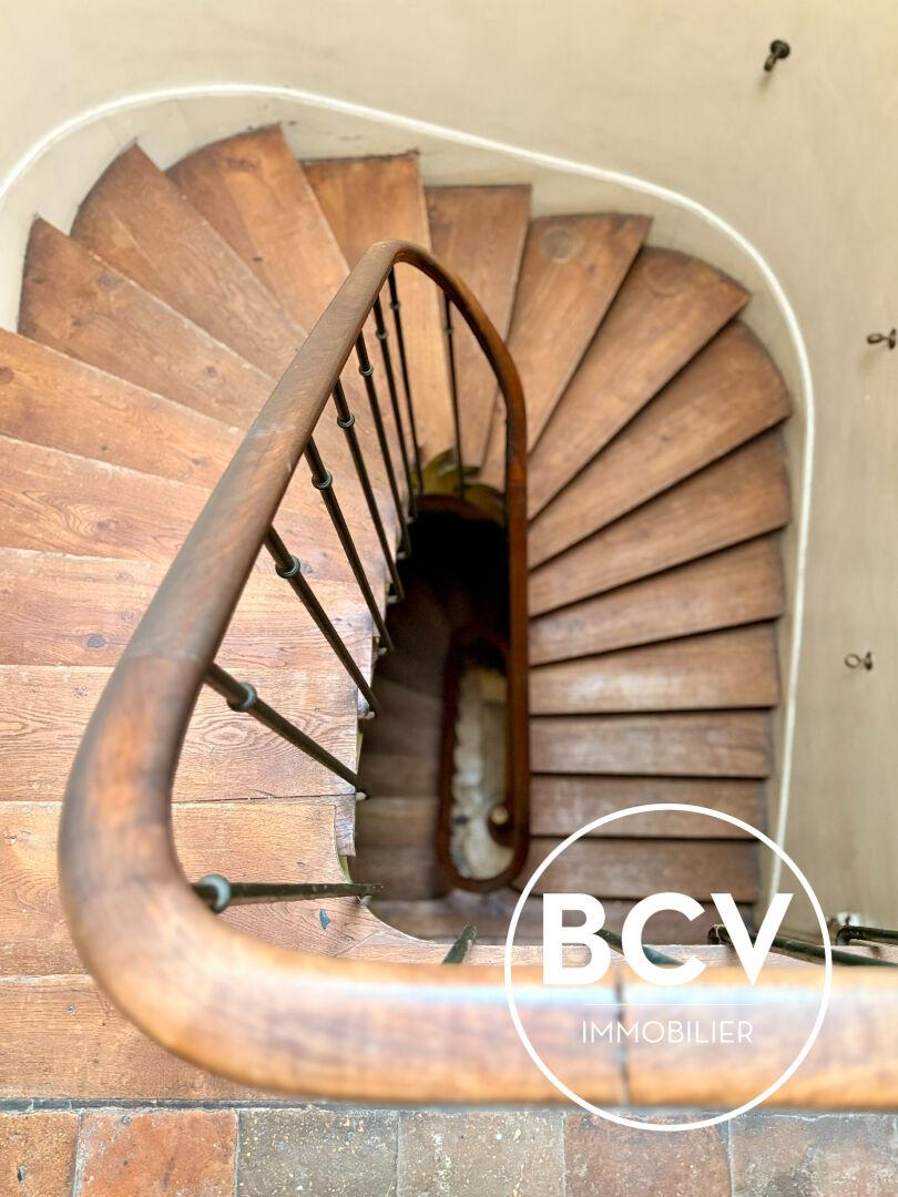 Maison de caractère et dépendances d'environ 320 m²