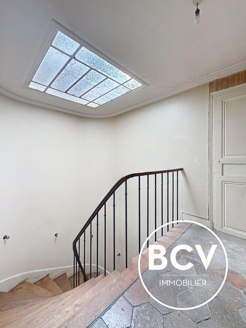 Maison de caractère et dépendances d'environ 320 m²