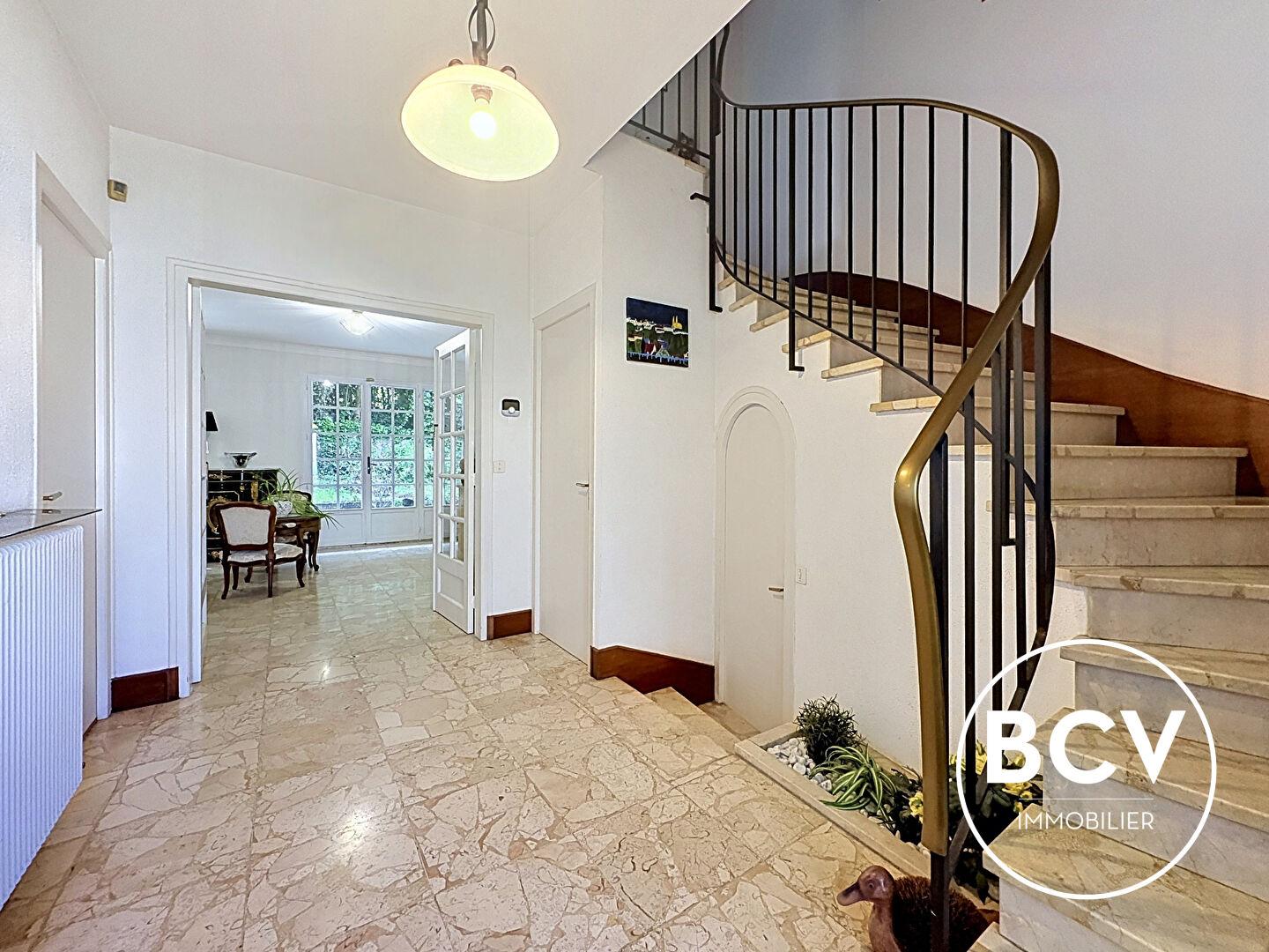 Maison Chartres 9 pièce(s) 233 m²