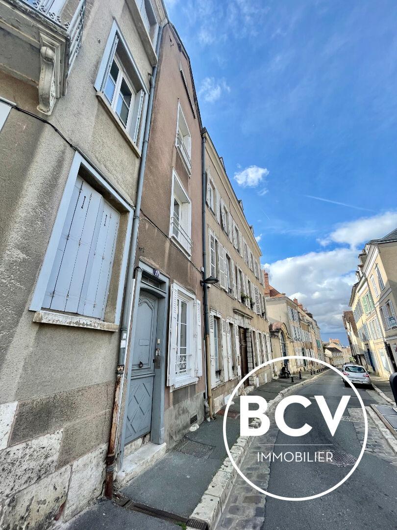 Chartres - Studio meublé de 25 m² avec cour intérieure
