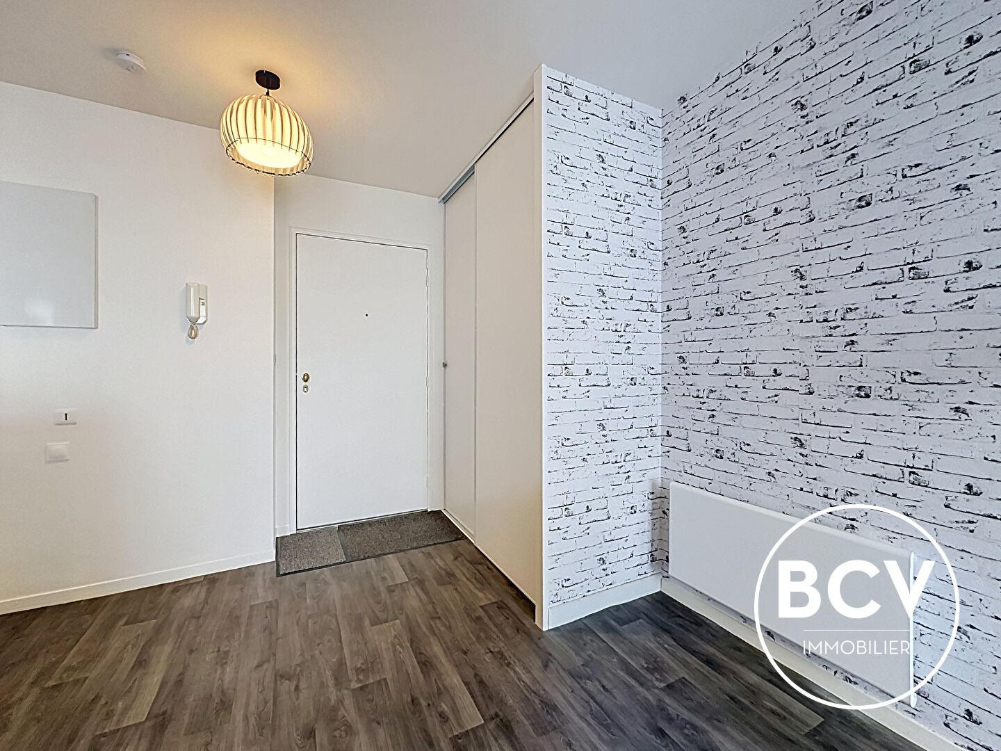 Studio avec place de parking privative