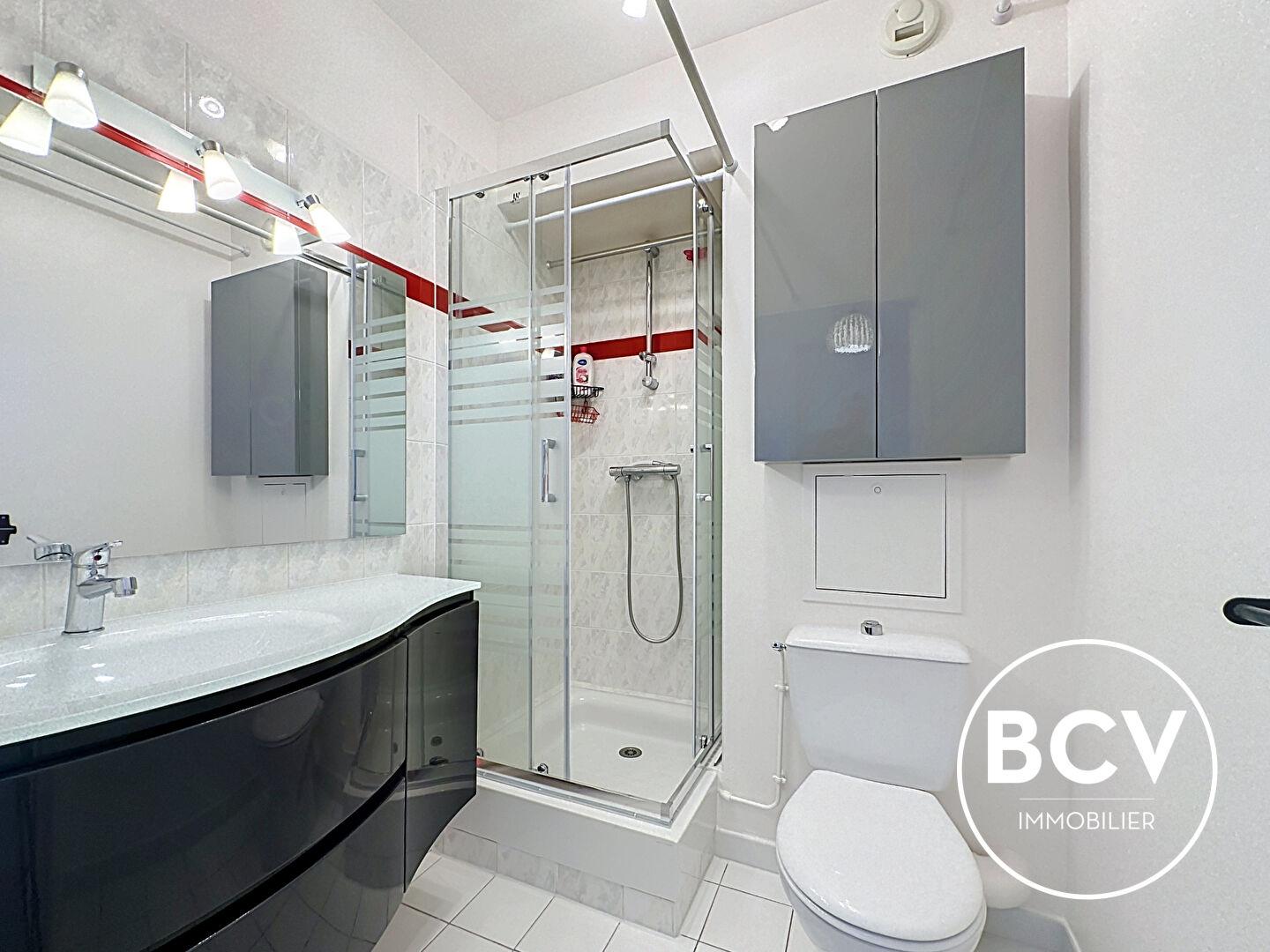 Studio avec place de parking privative