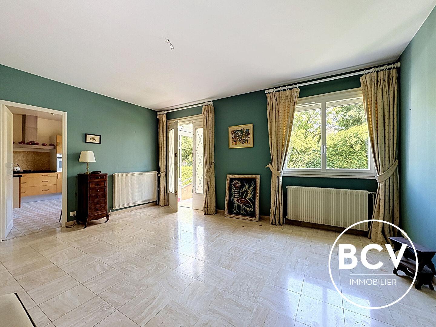 Maison Luisant T7 de 221 m2 Proche bords de l'Eure