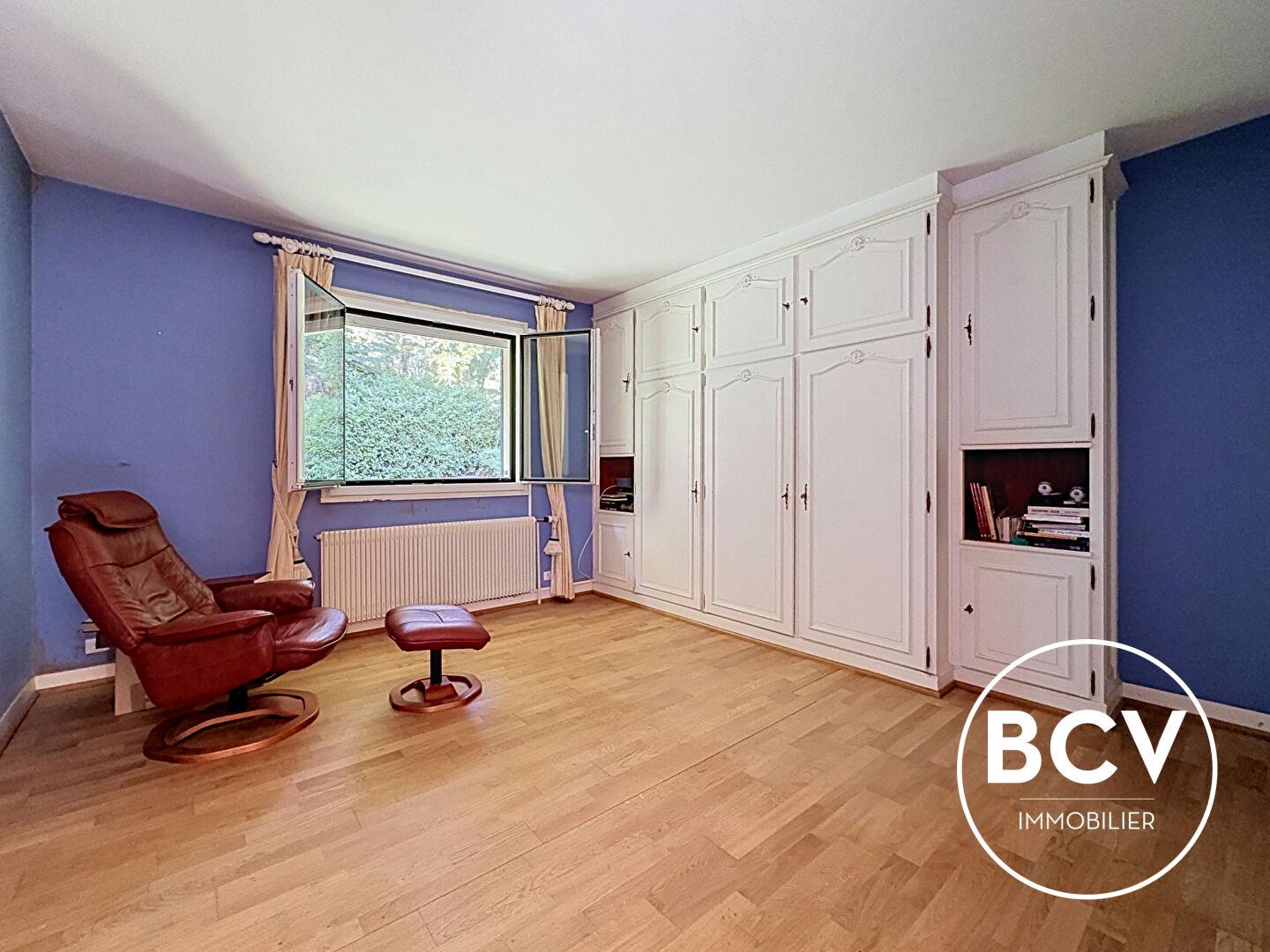 Maison Luisant T7 de 221 m2 Proche bords de l'Eure