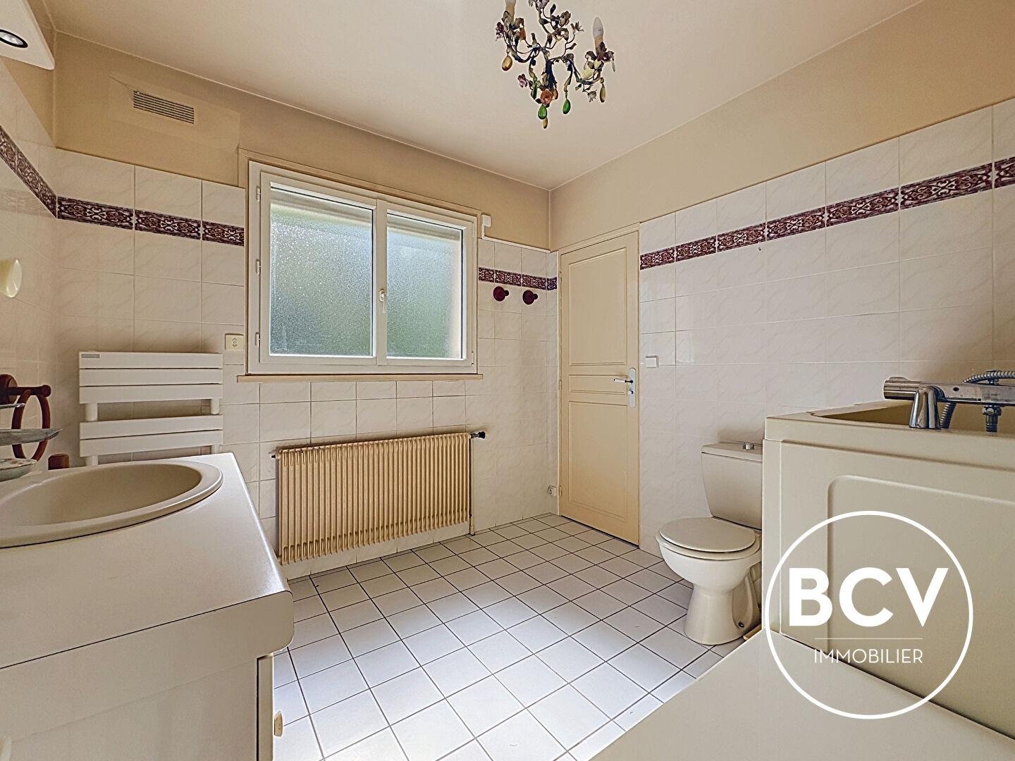 Maison Luisant T7 de 221 m2 Proche bords de l'Eure