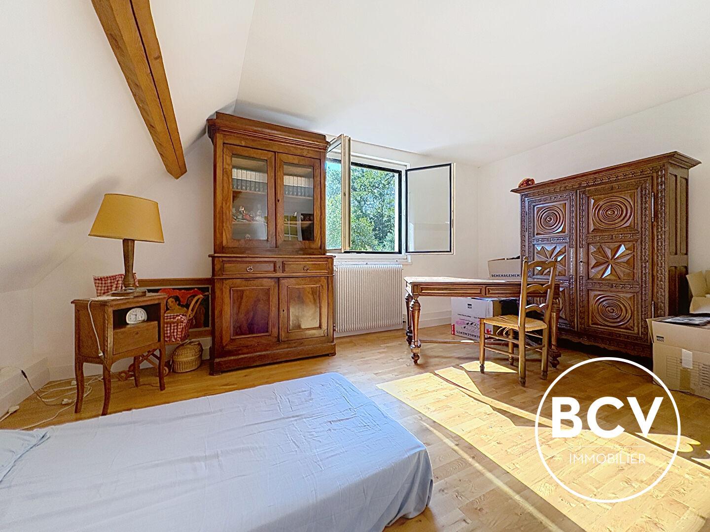 Maison Luisant T7 de 221 m2 Proche bords de l'Eure