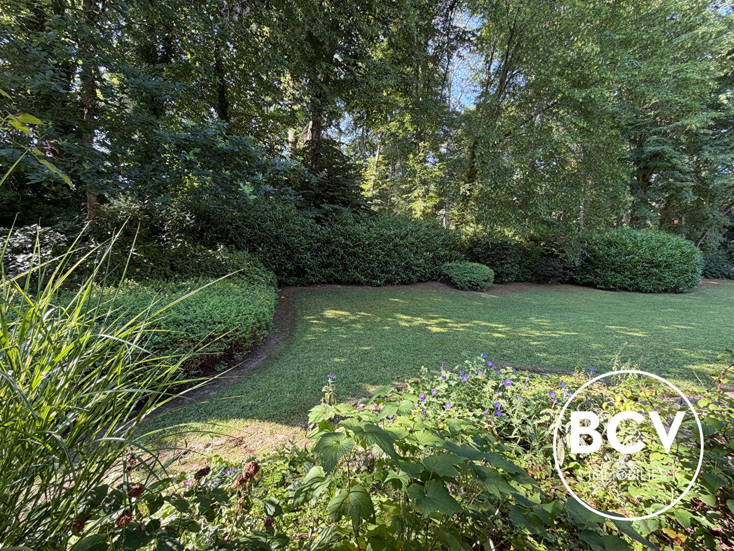 Maison Luisant T7 de 221 m2 Proche bords de l'Eure