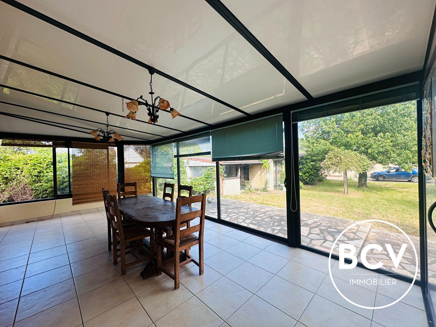 CORANCEZ (28)  Maison T7. Vérandas, piscine et dépendance.