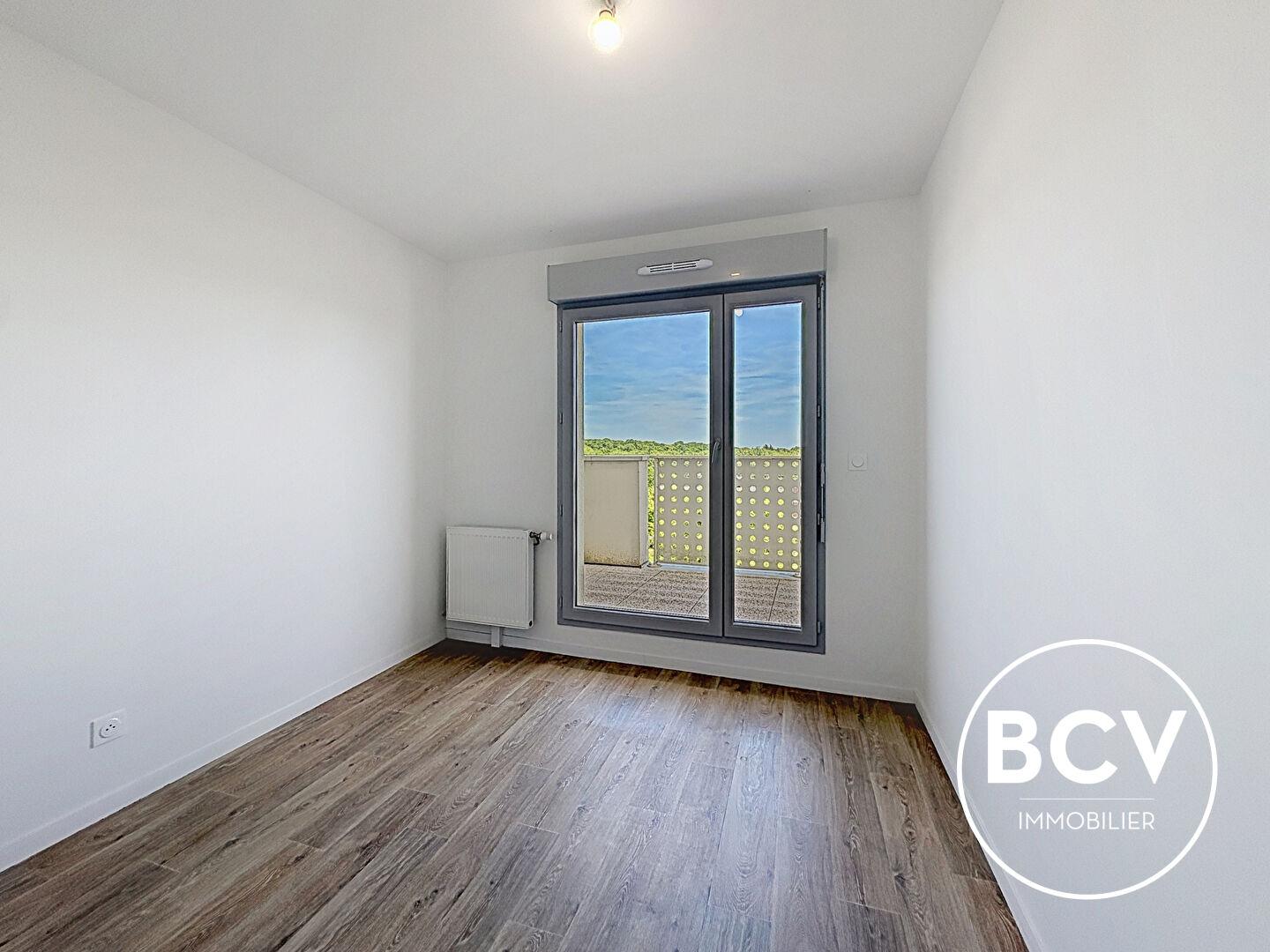 T5 NEUF DERNIER ETAGE AVEC TERRASSE + 2 PLACES DE PARKING