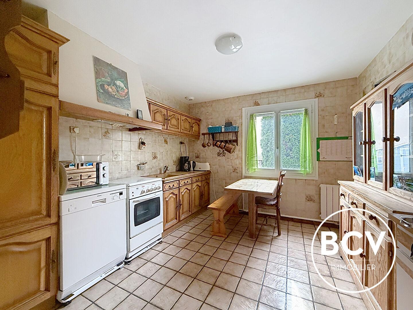 Maison familiale avec jardin et garage