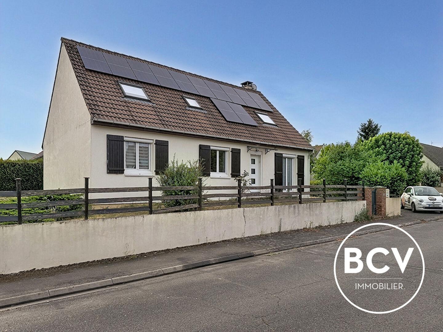 Maison familiale avec jardin et garage
