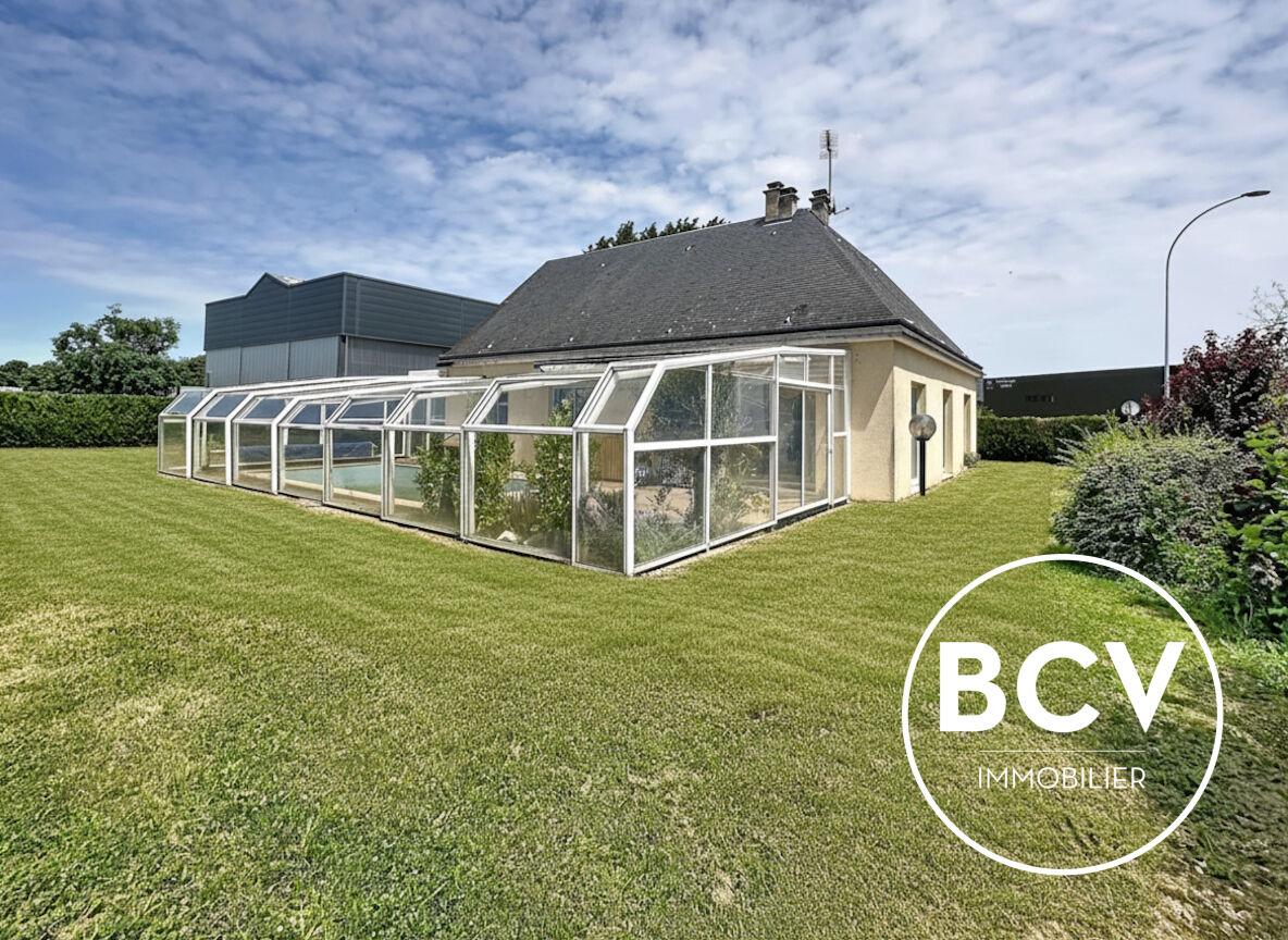LEVES (28, maison de maçon T7  197M² sous-sol total , piscine et garage double