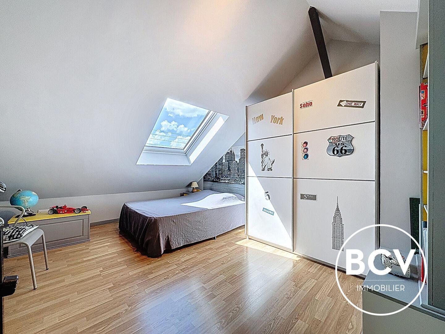 Maison Chartres proche gare 4 chambres avec double-garage