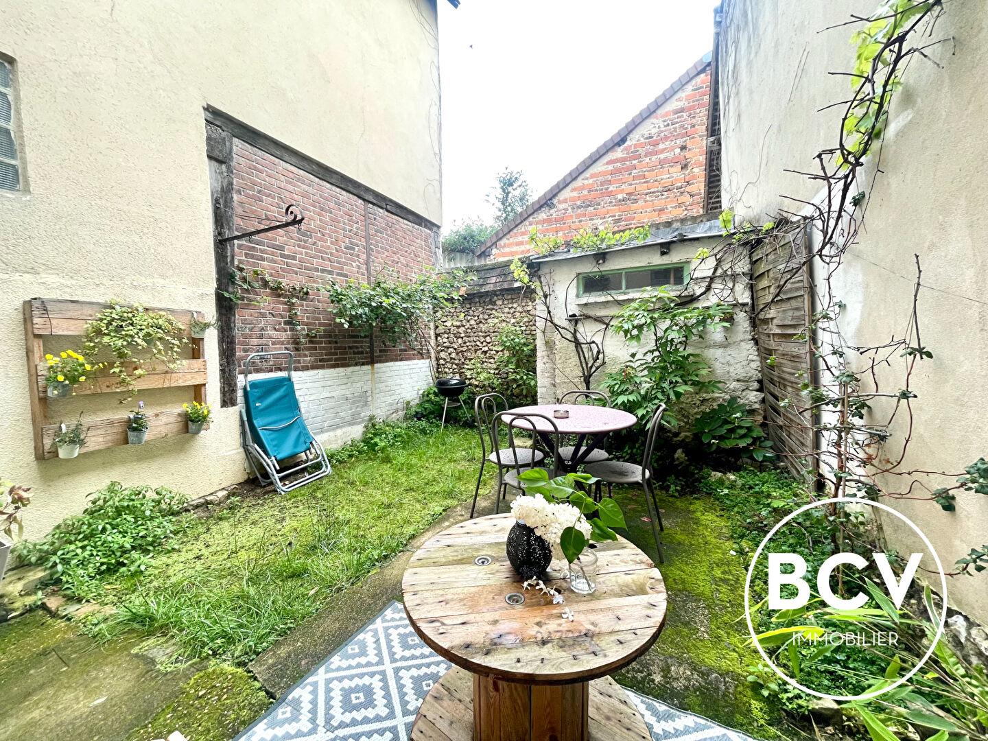 Chartres - Basse ville - maison meublée tout inclus