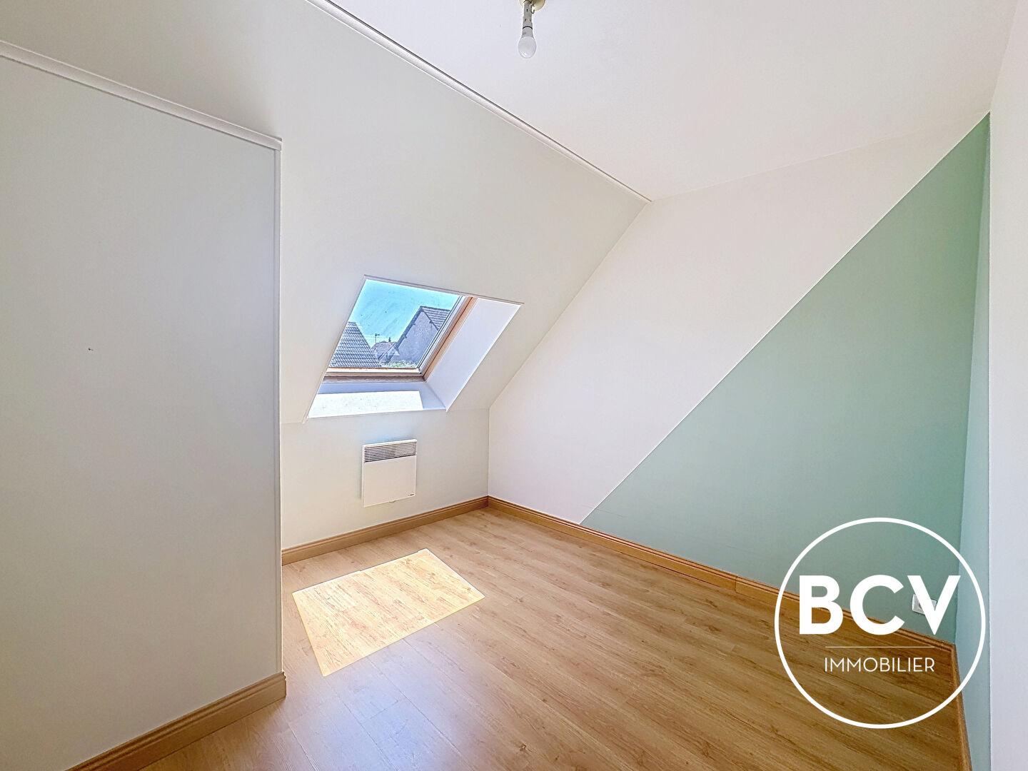 Berchères Les Pierres - maison 3 chambres avec petite cour