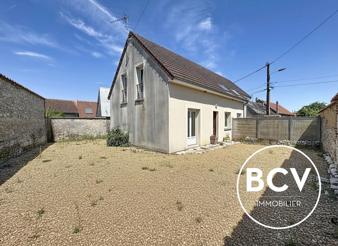 Berchères-les-pierres - maison avec 3 chambres et cour