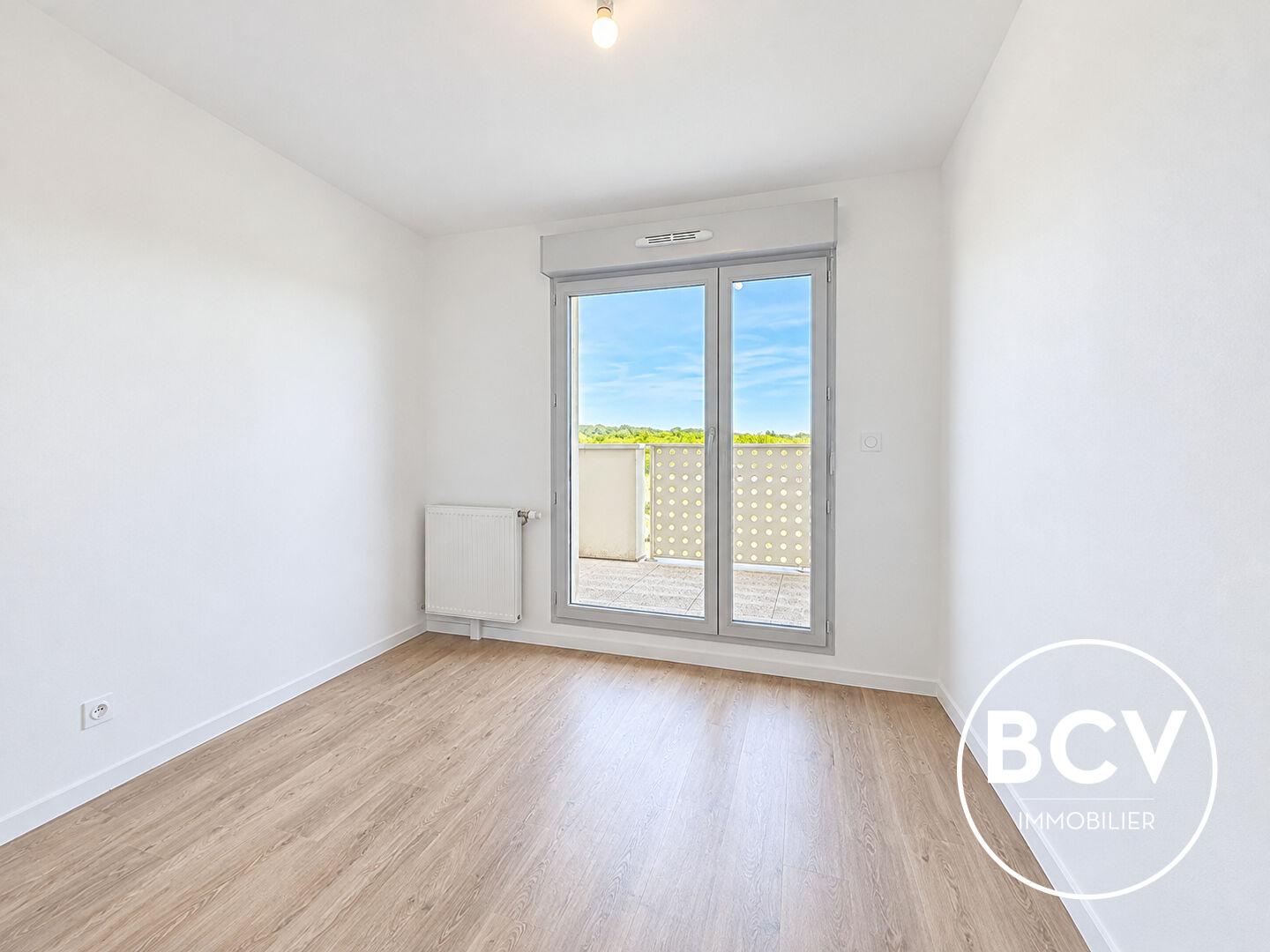 T5 NEUF DERNIER ETAGE AVEC TERRASSE + 2 PLACES DE PARKING