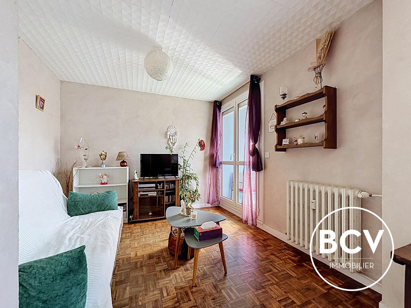 Appartement T2 avec balcon + parking + cave