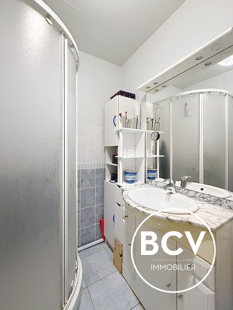 Appartement T2 avec balcon + parking + cave