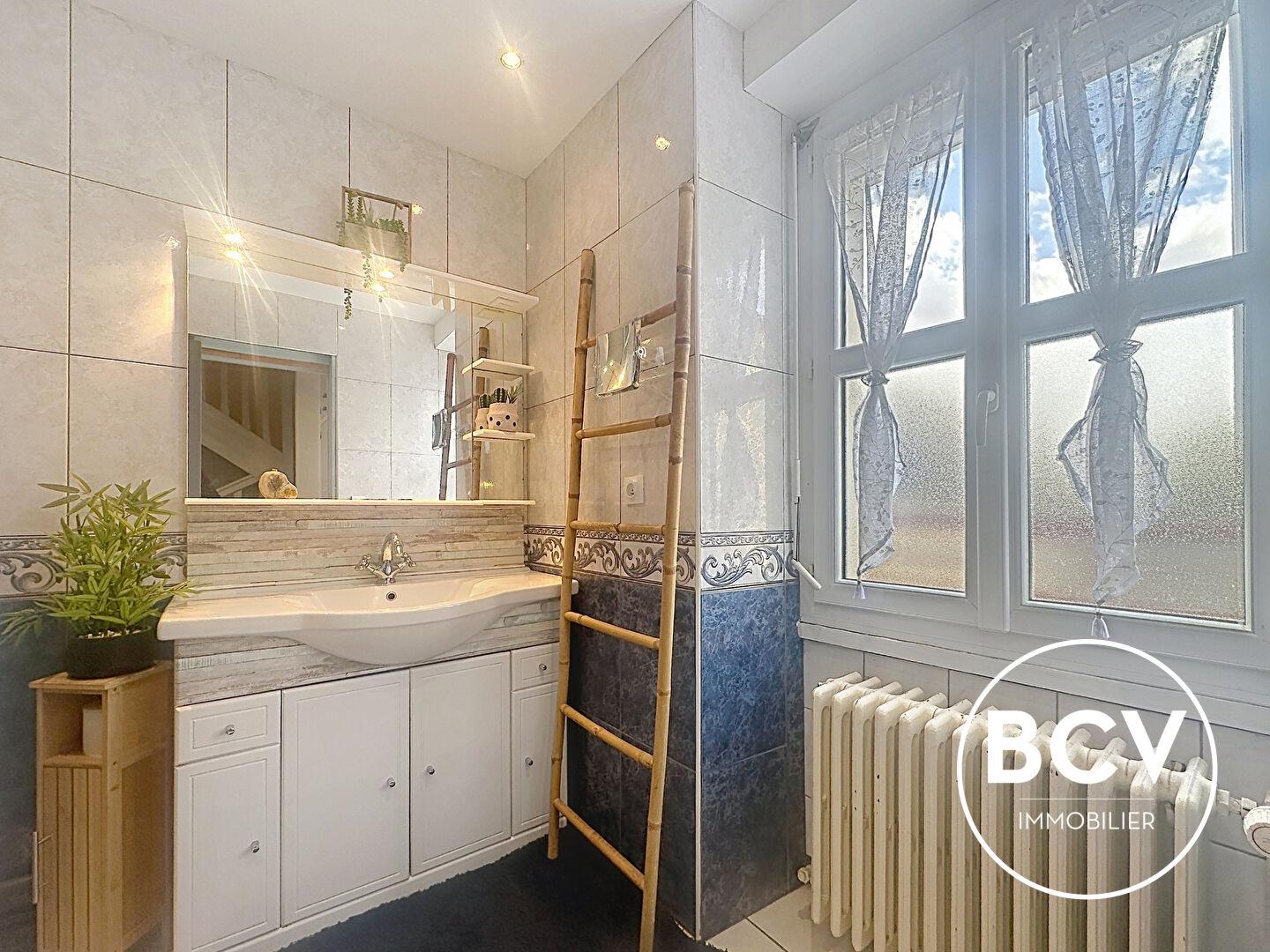 Maison T6 de 121 m² sur terrain de 540 m² clos et arboré